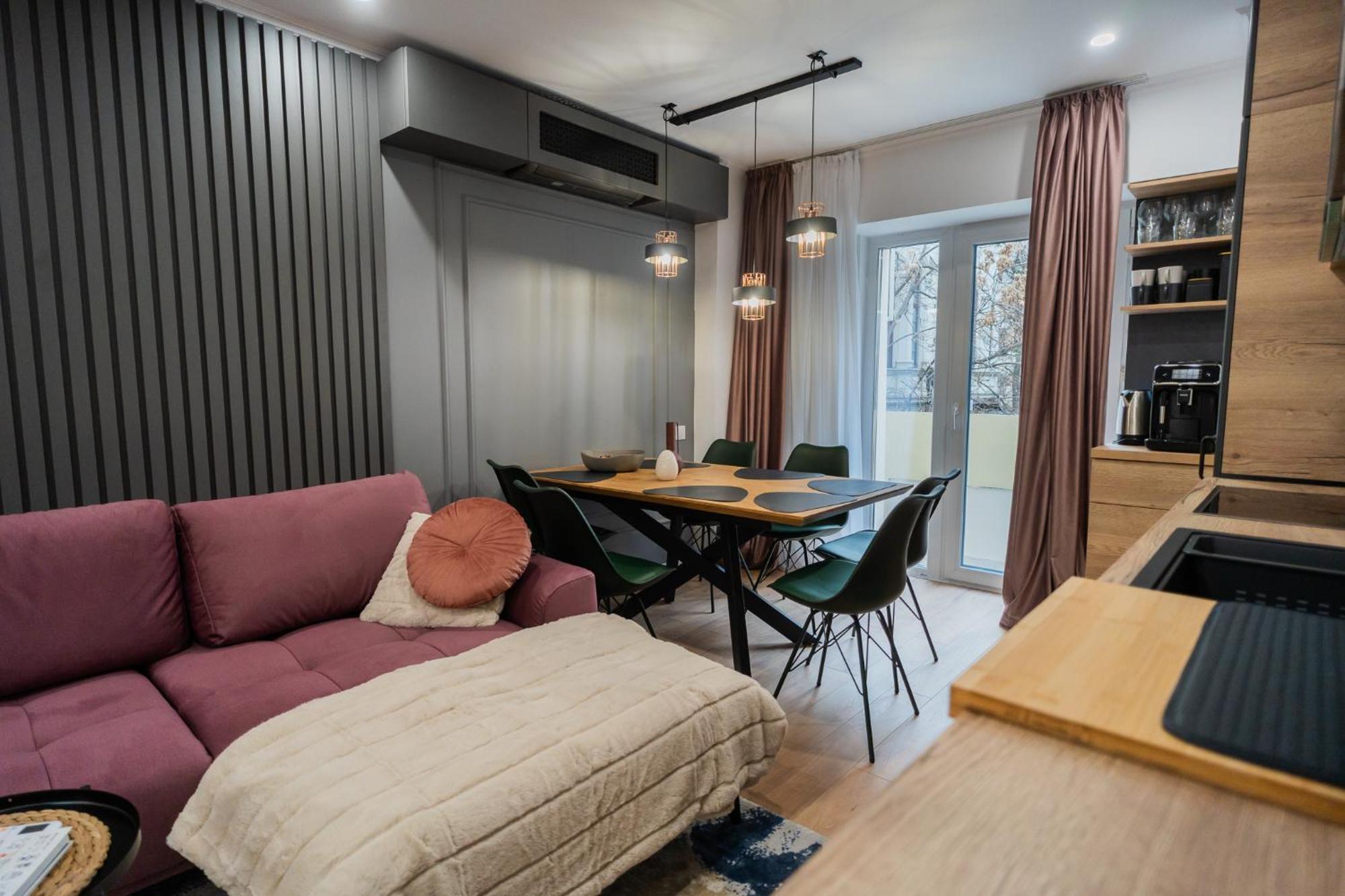 Urban Pearl - Old Town - Unique 4Br/3Ba Apartment بوخارست المظهر الخارجي الصورة